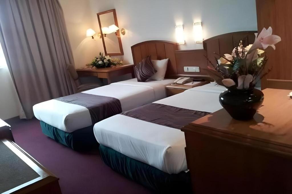 Hotel Continental Penang George Town  Kültér fotó