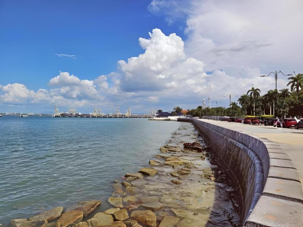 Hotel Continental Penang George Town  Kültér fotó