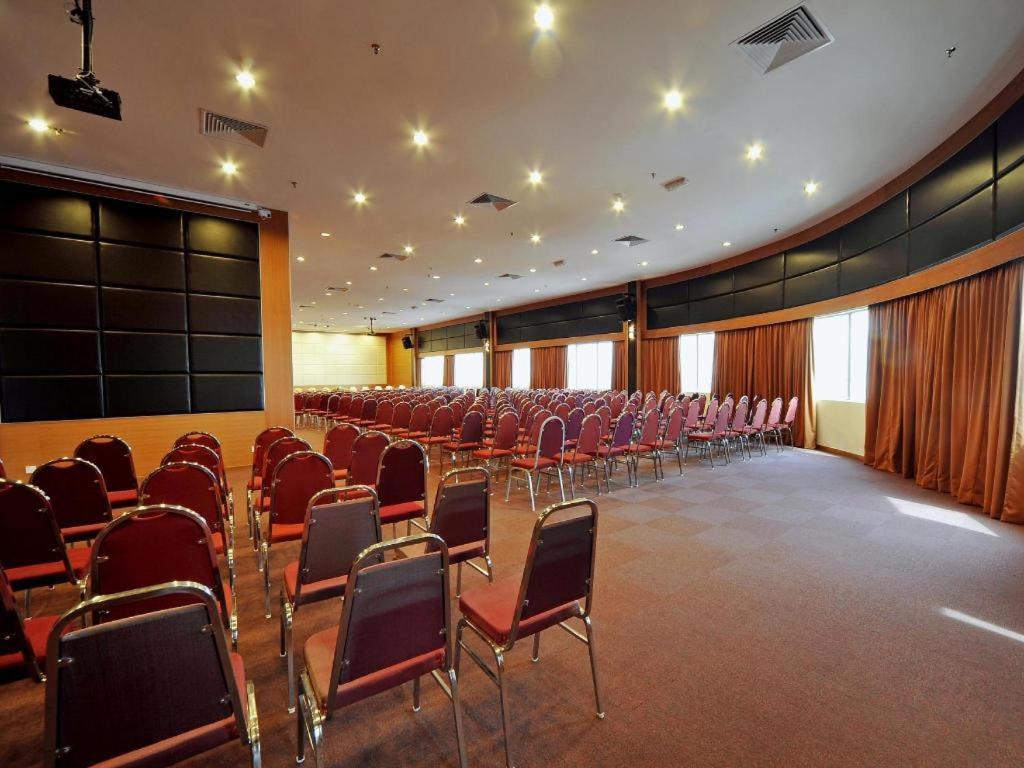 Hotel Continental Penang George Town  Kültér fotó